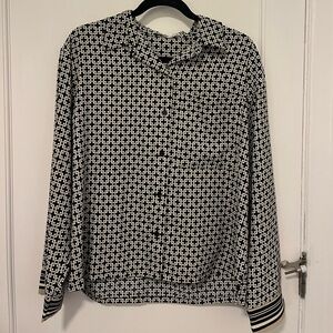 Abercrombie & Fitch Geometric Black and White Shirt